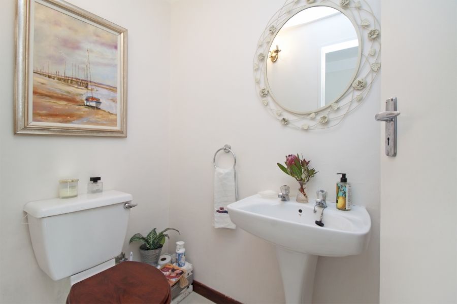 4 Bedroom Property for Sale in Fish Hoek Western Cape